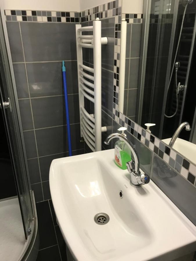 Kerti Franciaagyas Apartman Vác Exteriér fotografie
